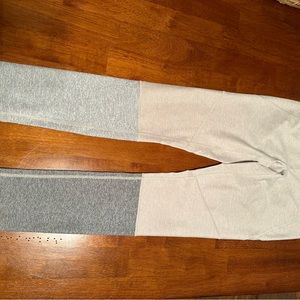 Outdoor Voices 7/8 Dipped Leggings. Lightly worn. Size Small.